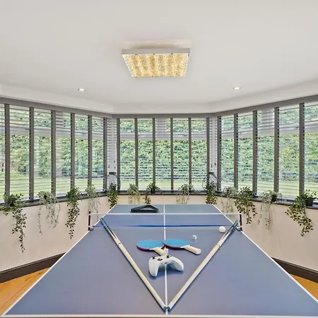 Lux - Indoor Heated Pool, Sauna