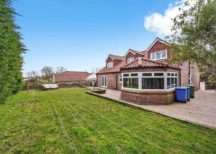 Lux - Indoor Heated Pool, Sauna Filey