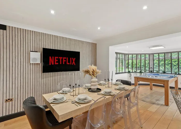 Lux - Indoor Heated Pool, Sauna Villa