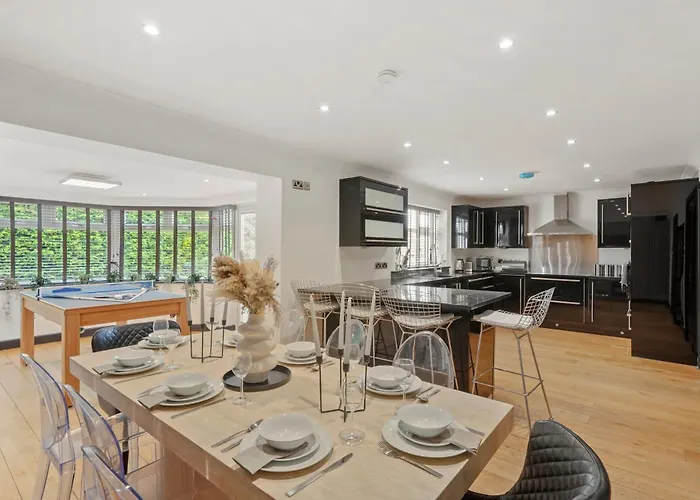 Lux - Indoor Heated Pool, Sauna Villa