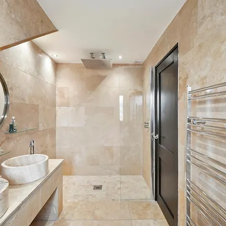 Lux - Indoor Heated Pool, Sauna Villa Filey