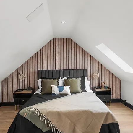 Lux - Indoor Heated Pool, Sauna *